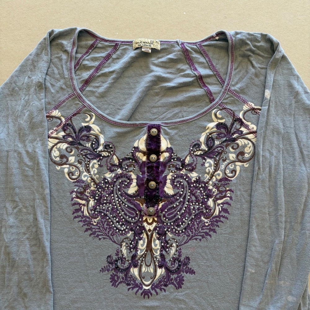 Y2K One World Henley T-shirt Paisley Rhinestone Blue Grey XL